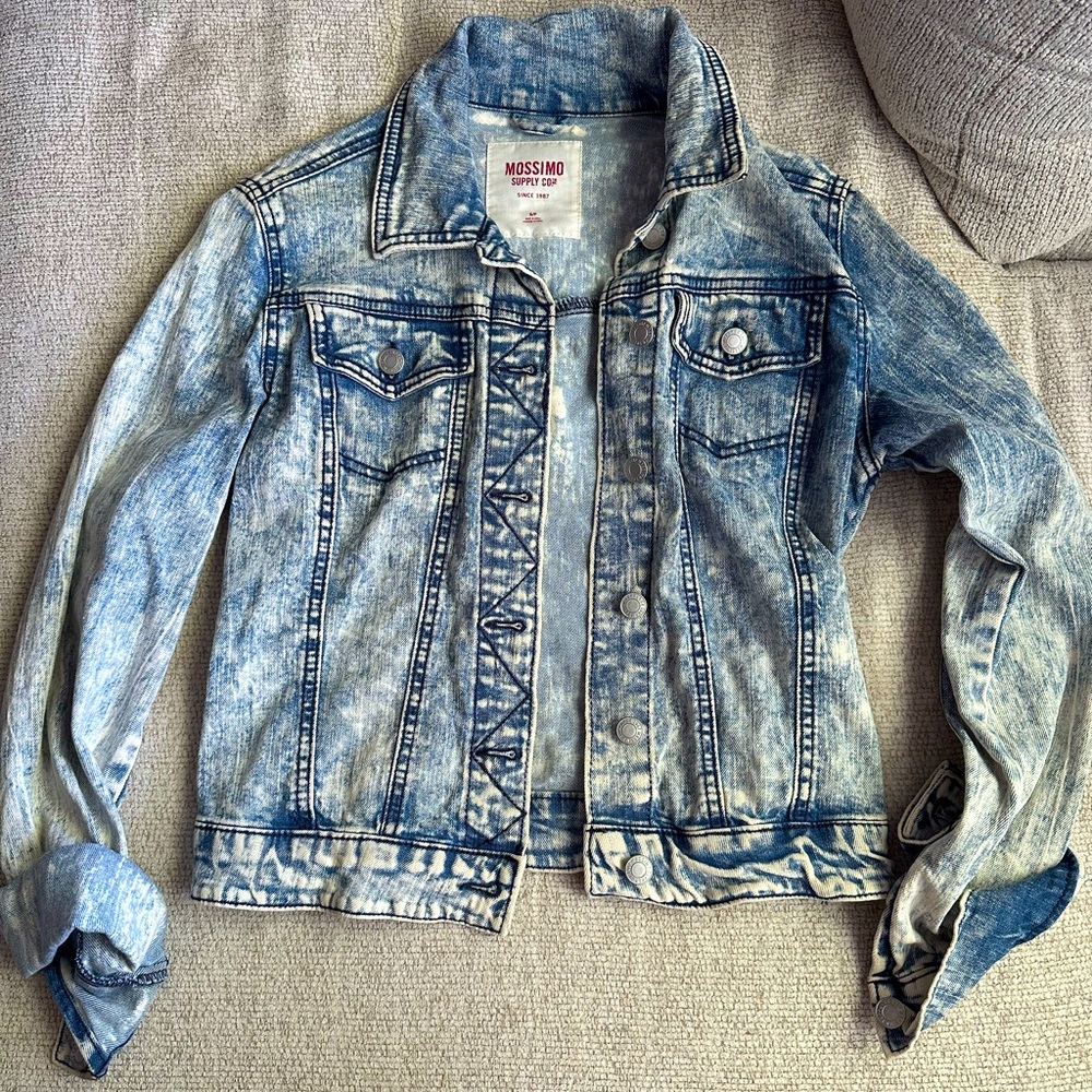Mossimo acid washed denim jacket
